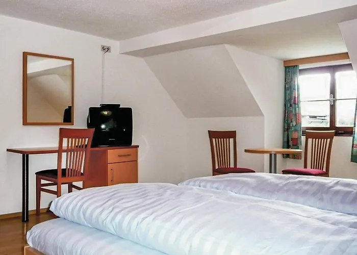 Mit Badeteich Апартаменты